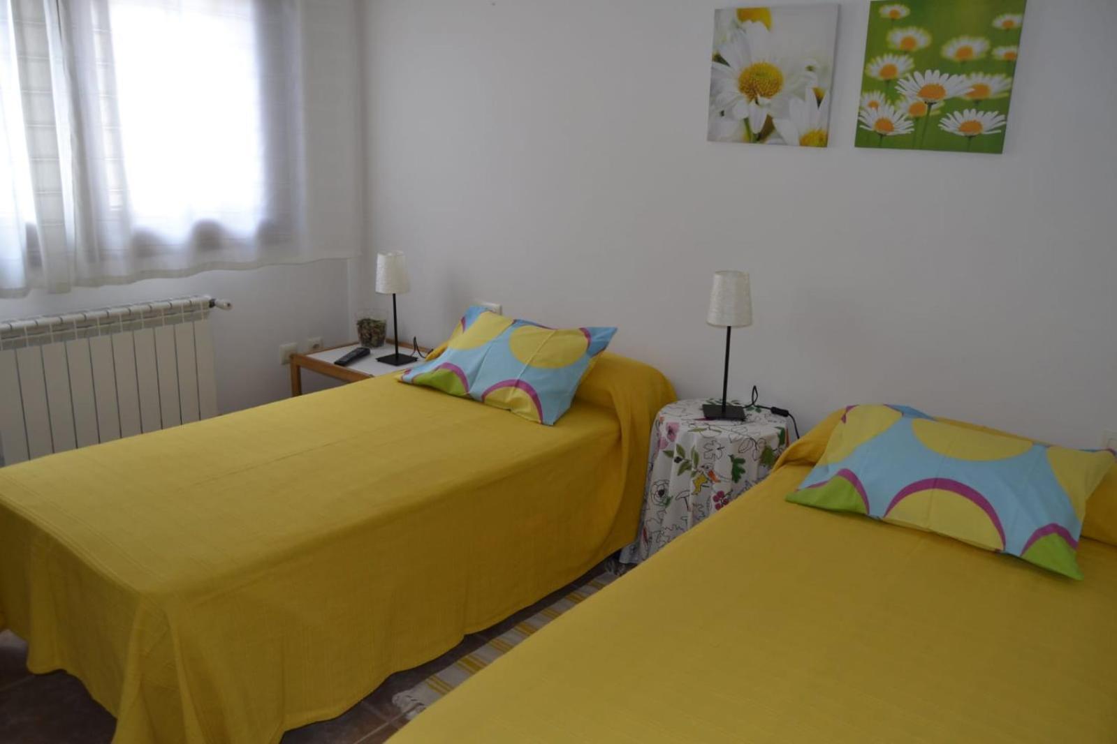 Rooms Peregrinos B Casa Alicia Rosal Exterior photo