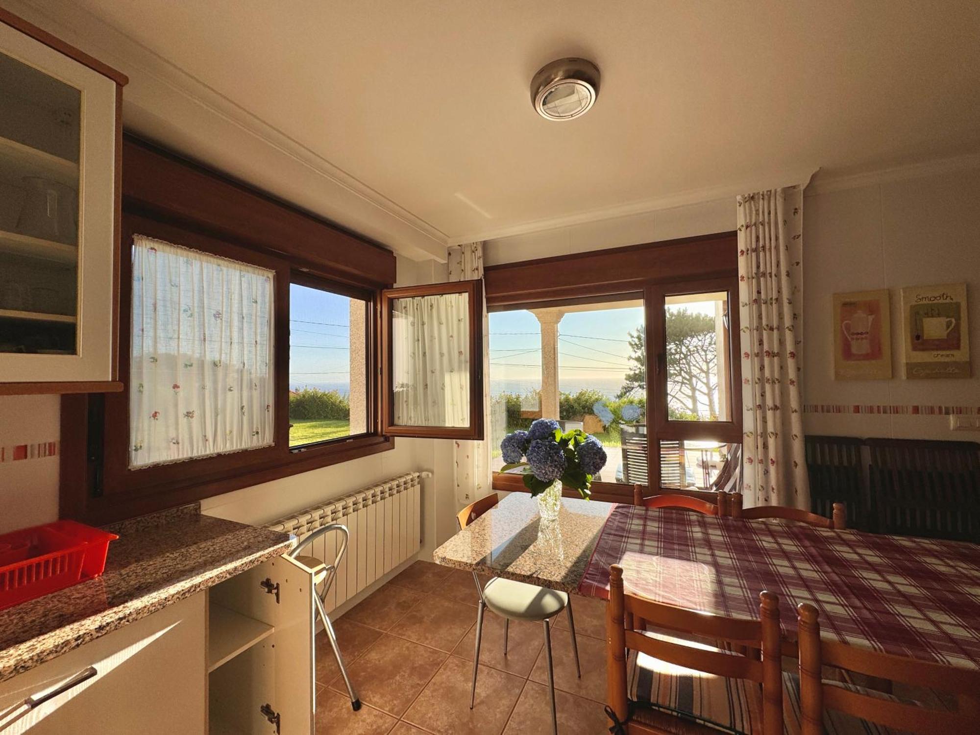 Rooms Peregrinos B Casa Alicia Rosal Exterior photo