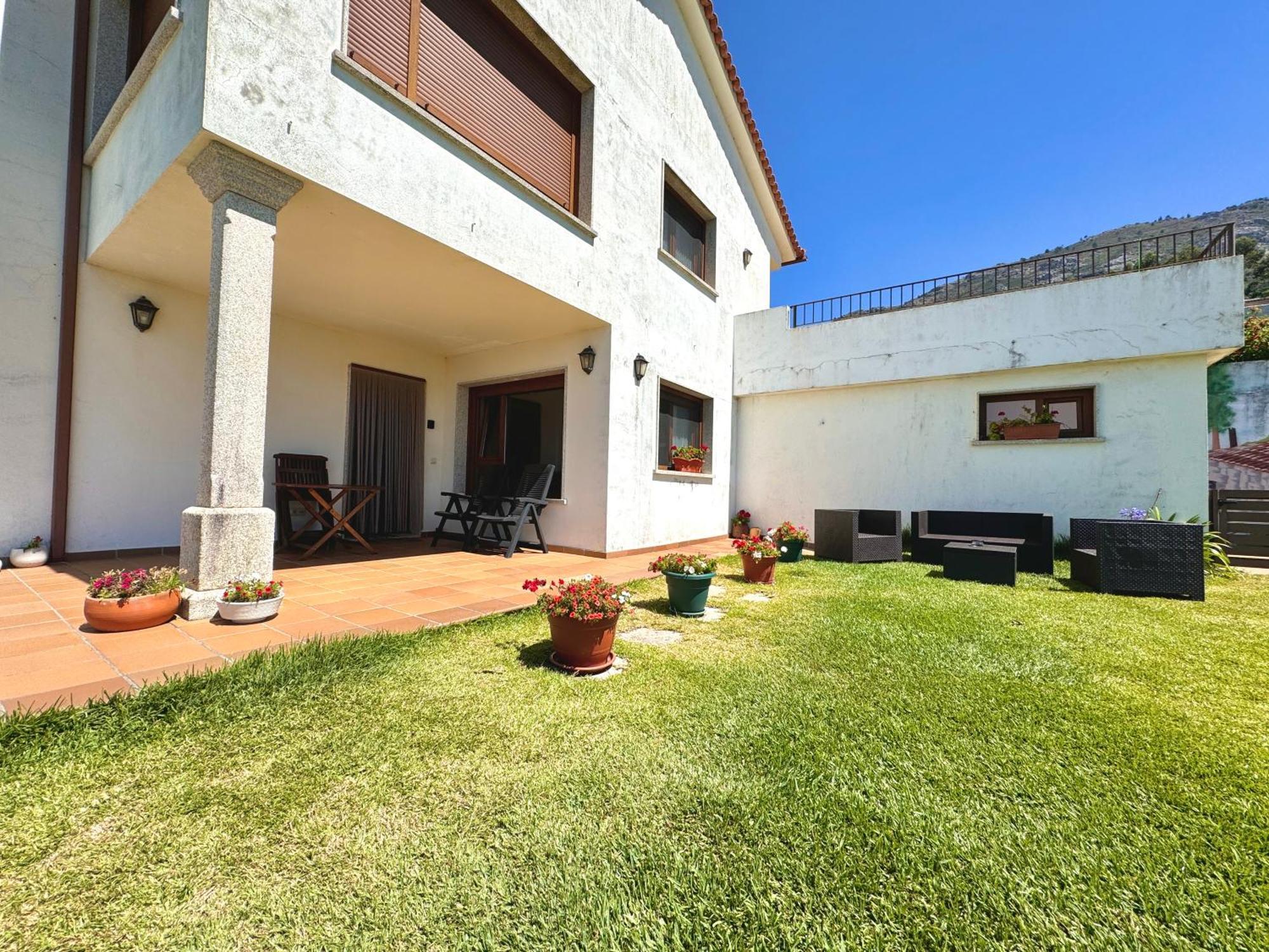 Rooms Peregrinos B Casa Alicia Rosal Exterior photo