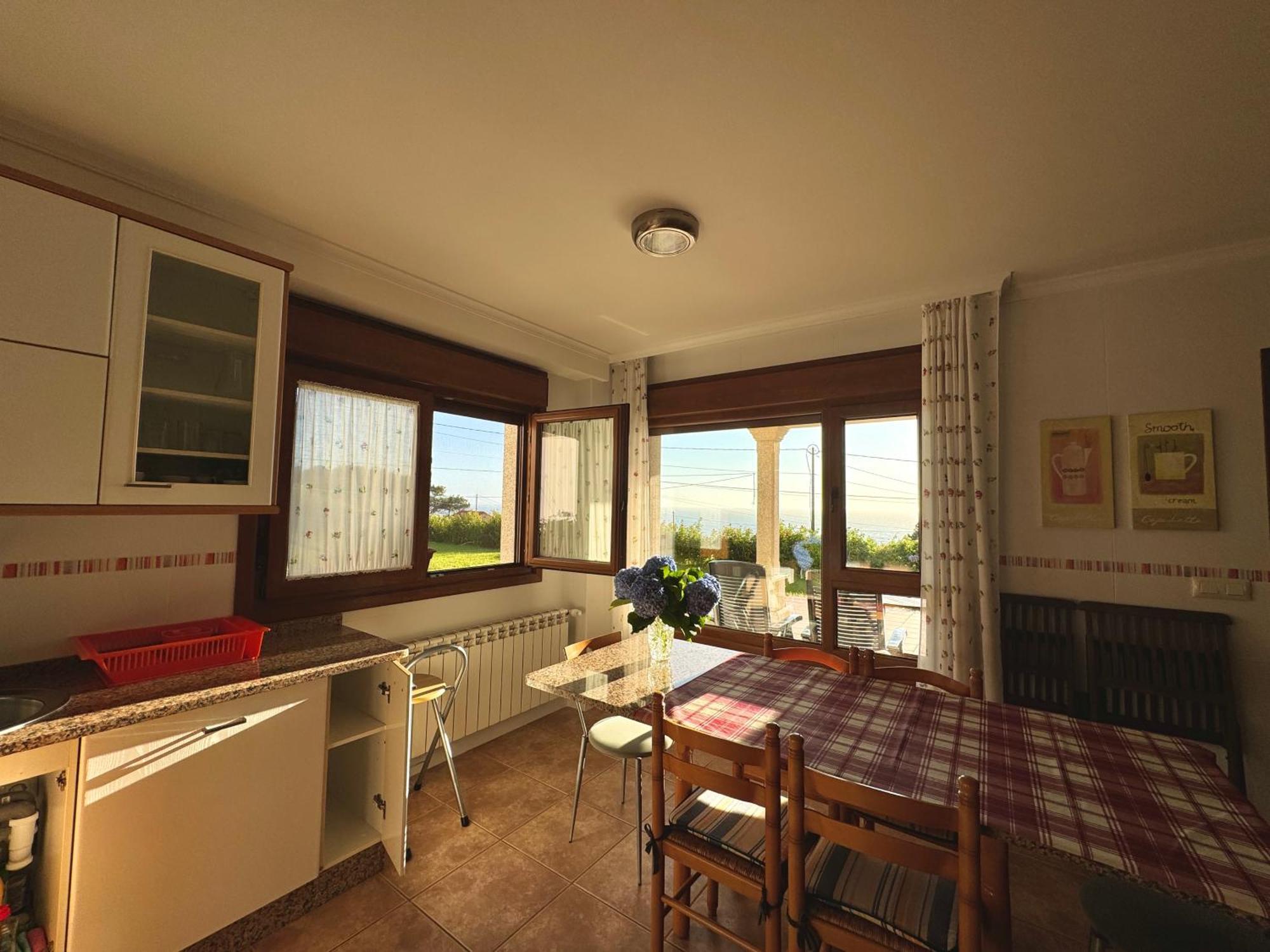 Rooms Peregrinos B Casa Alicia Rosal Exterior photo